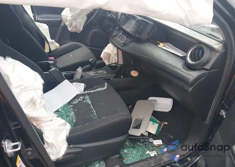 2018 Toyota Rav4 Xle from USA, damaged, VIN 2T3RFREV2JW705023